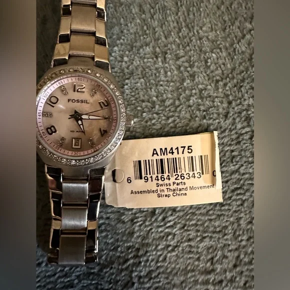 NWT (no box) Fossil Colleague Watch Women Silver Tone w/ Date Pink dial  6.25" - Picture 2 of 5
